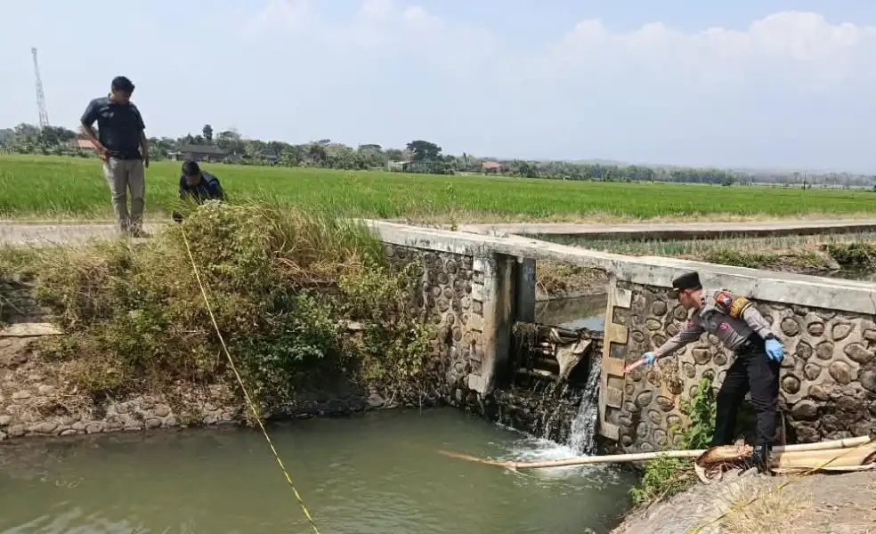 Ketika Arus Mengungkap Duka: Kisah Pilu Penemuan Jasad Bocah di Irigasi Ponorogo