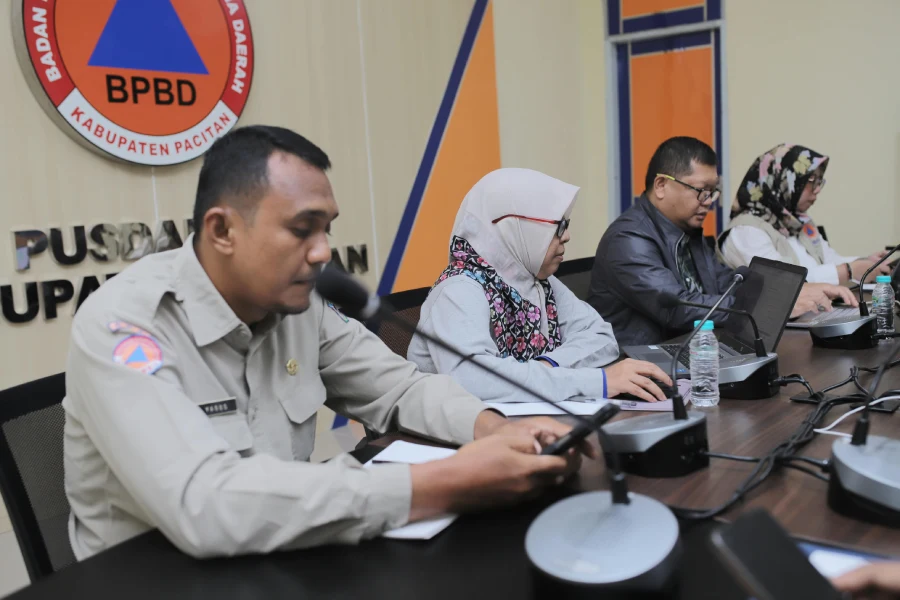 Ketika Bumi Pacitan Retak: Kemarau Panjang dan Ancaman Longsor yang Mengintai
