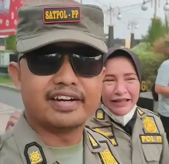 Ketika Jemari Menguji Amanah Seragam: Refleksi Etika ASN di Era Digital