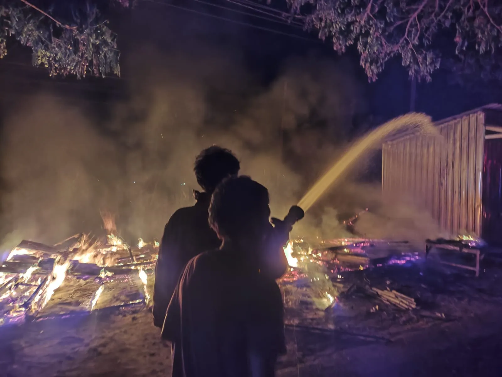 Ketika Nyala Api Merenggut Mimpi: Pelajaran dari Kebakaran Warung Akibat Korsleting Listrik di Gresik