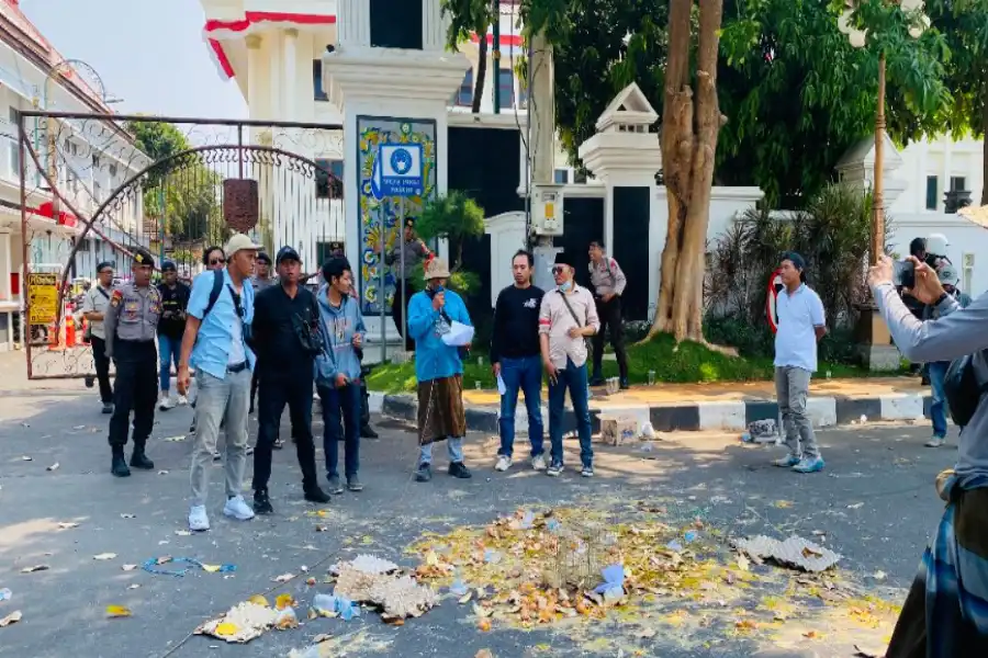 Ketika Telur Bicara: Jeritan Petani Tuban dan Janji Program Pertanian yang Terhambat