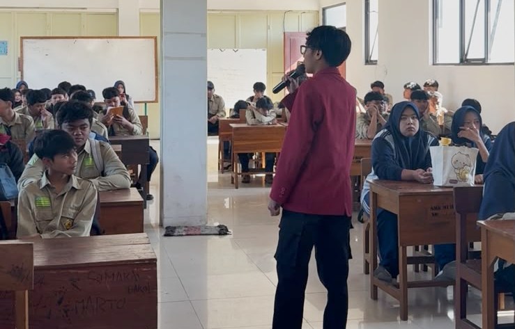 Mahasiswa FH UMM Edukasi Bahaya Narkotika: Bekal Hukum bagi Remaja