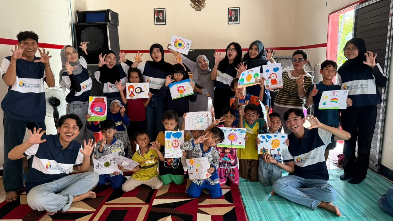 Membangun Kemandirian Literasi Anak: Beswan Djarum Dampingi Ibu-Ibu Kampoeng Dilan Surabaya