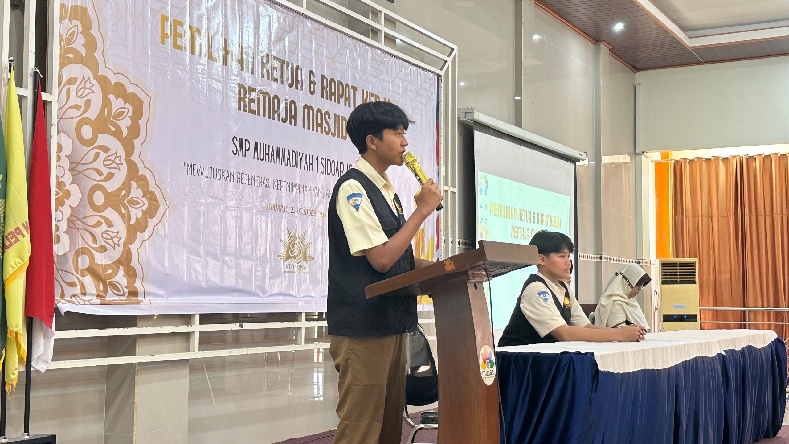 Membentuk Pemimpin Digital: Remaja Masjid SMP Musasi Terapkan E-Voting untuk Regenerasi