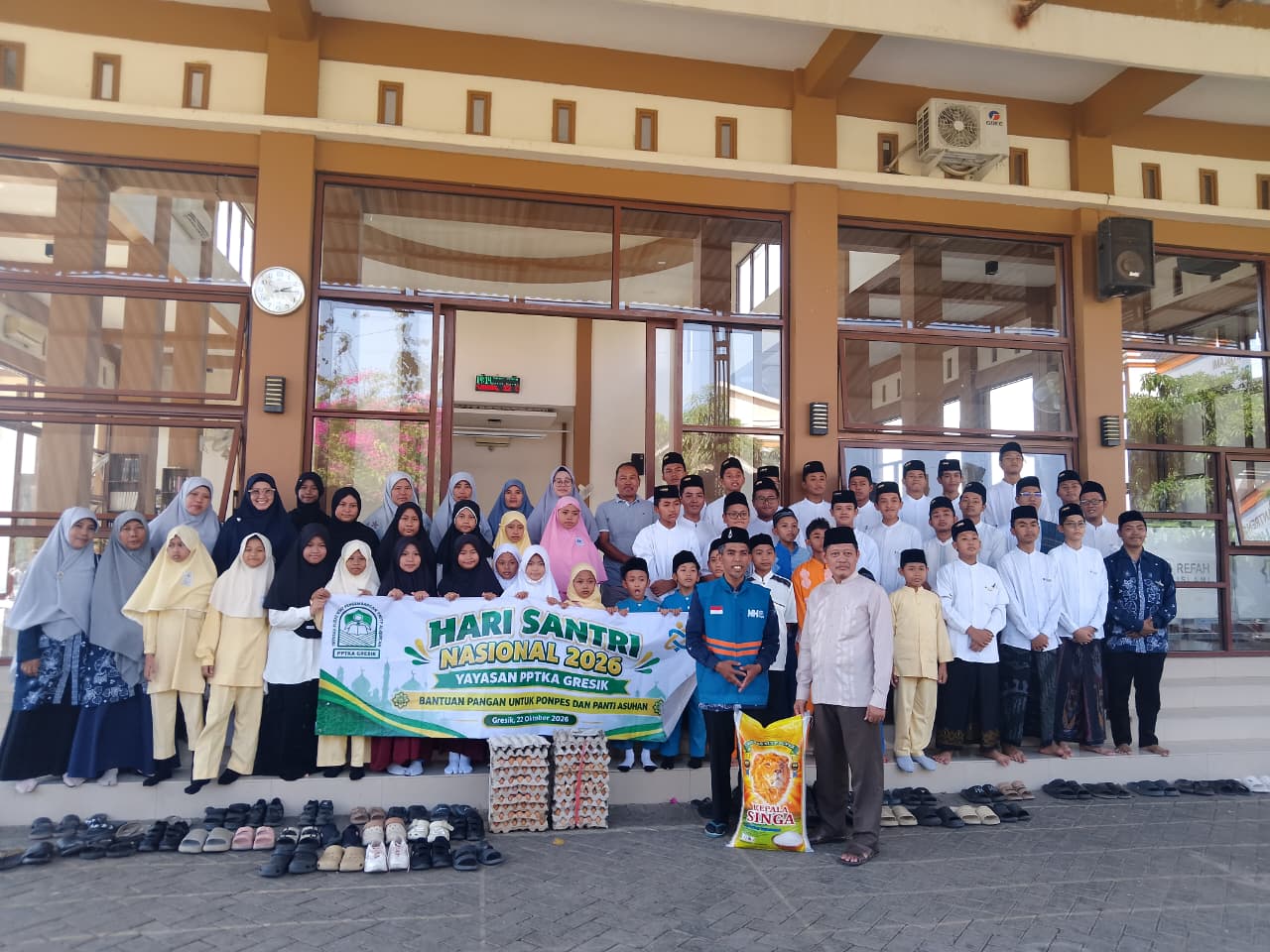 Mengasah Empati: Santri Cilik Gresik Wujudkan Kepedulian Lewat Berbagi di HSN 2026