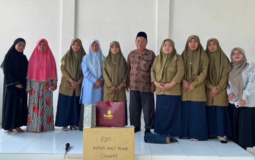 Mengukir Jejak 36 Tahun: Nurlailah Purna Tugas di MI Muhammadiyah 3 Gosari