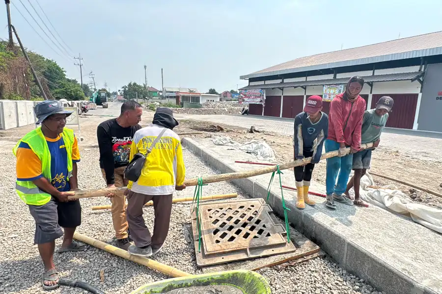Merajut Asa di Ujung Aspal: Saga Percepatan Frontage Road Buduran Sidoarjo Menuju Tahun Baru 2027