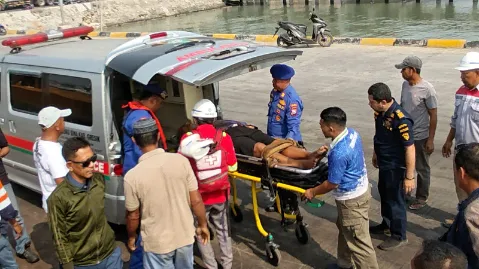 Napas Tercekik di Ruang Kemudi: Kisah Evakuasi Dramatis ABK di Pelabuhan Gresik