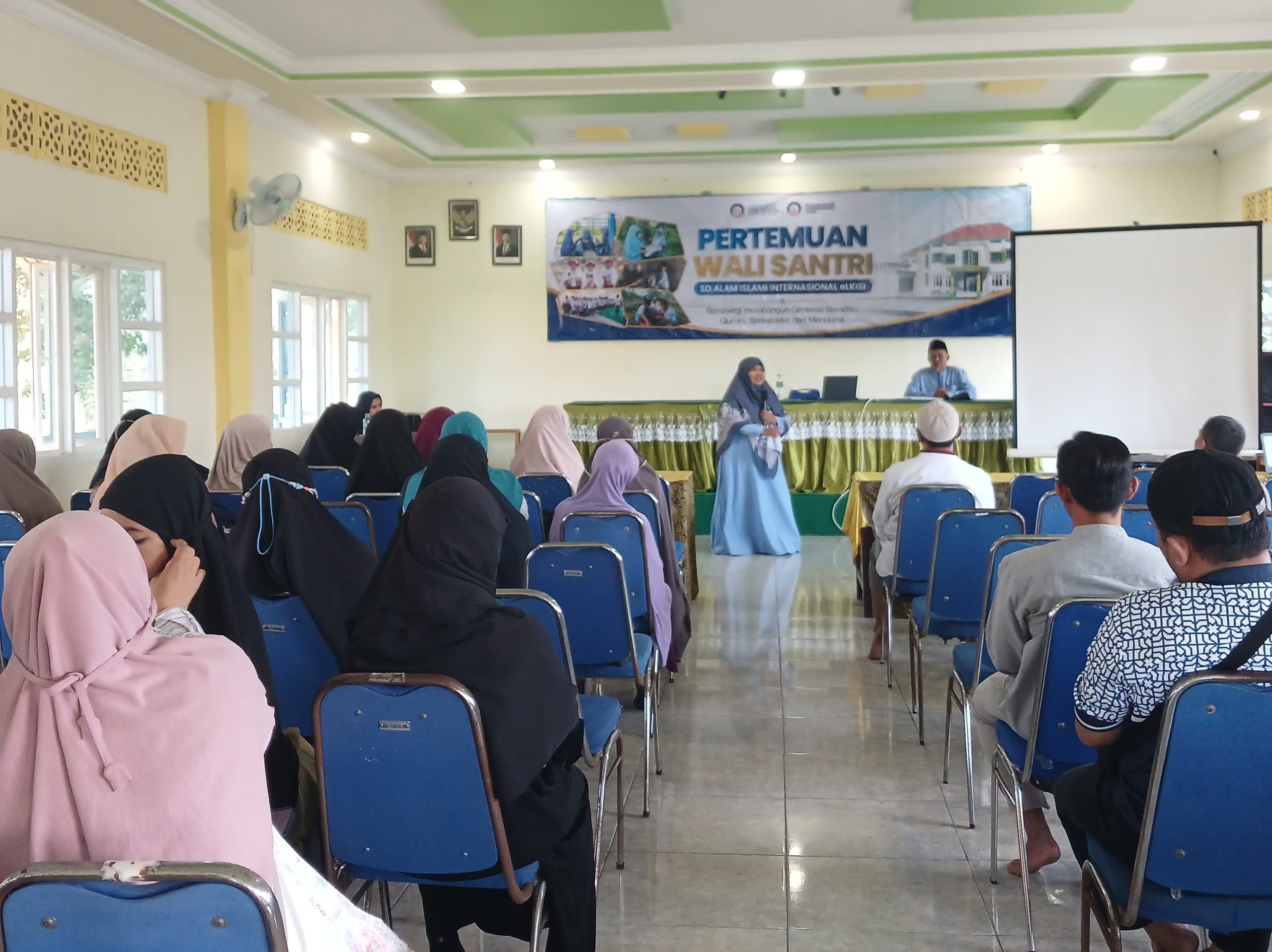 Panduan Komprehensif Mengasuh ‘Aset Surga’ Anak: Sorotan dari Pertemuan Wali Santri SDAI Internasional eLKISI