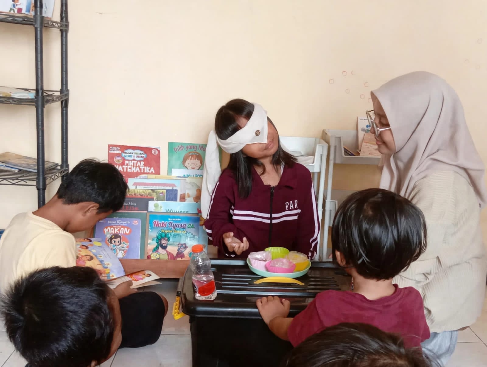 Pendidikan Sensori Anak: Lapak Baca Simora Ajarkan Ragam Rasa Lewat Kisah Garam Gunung dan Permainan Interaktif