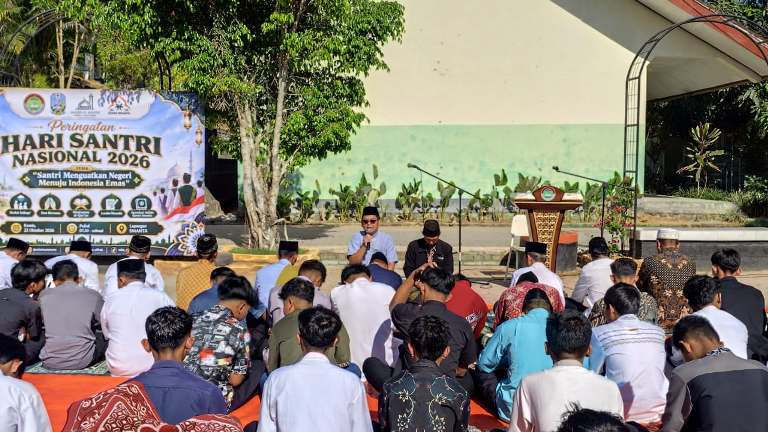 Perayaan Hari Santri SMAN 1 Tegalombo: Mengukuhkan Karakter Religius dan Literasi Siswa