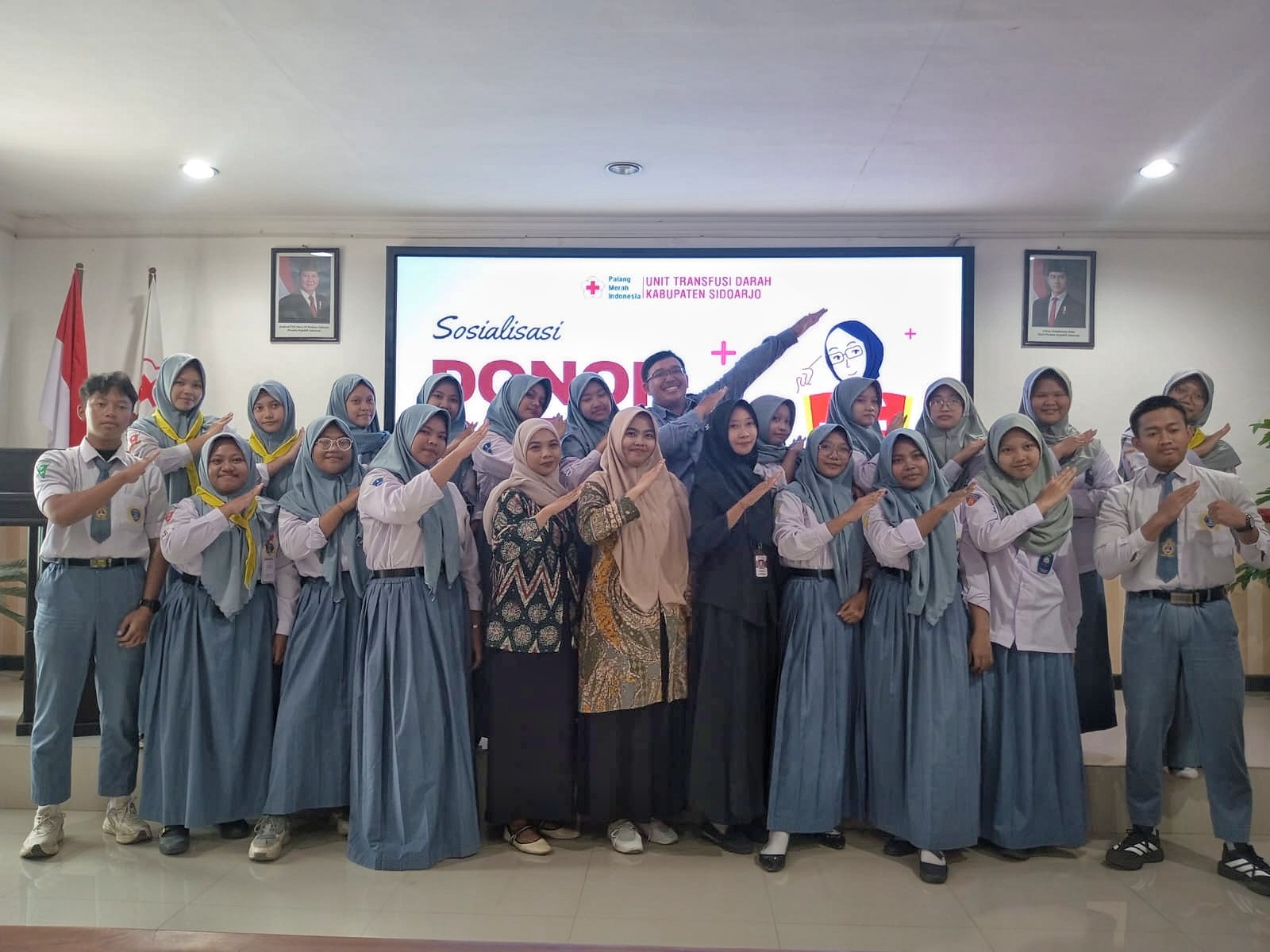 PMR Wira Vocatama: Pengalaman Edukasi Donor Darah di UTD Sidoarjo