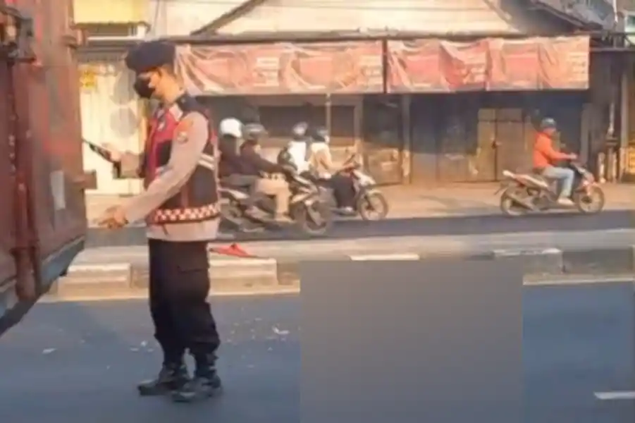 Simpang Perjuangan yang Membisukan: Kisah Pilu Guru Hamil di Mojokerto yang Berpulang Saat Mengajar
