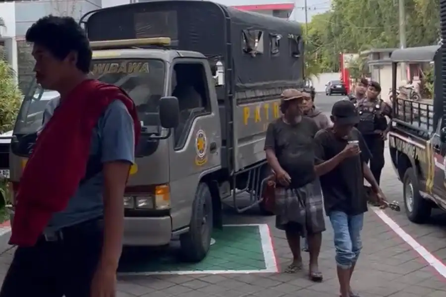 Wajah Garang di Kota Wisata: Mengurai Akar Permasalahan Pengemis dan Pengamen di Blitar